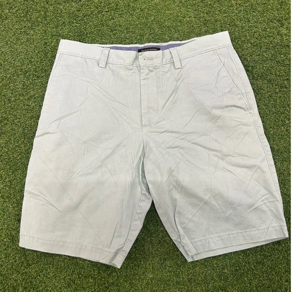 Banana Republic Aiden Short Mens 32 Light Green Sage Chino Slim Fit Flat Front